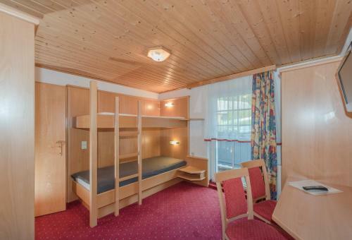 Hostal Cafe Pension Kitzer