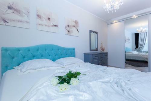 One-bedroom Apartment On Nezavisimosti 48