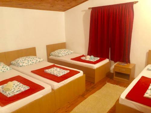 Hostal Guest House Savat