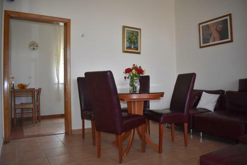 Hostal Guest House Regina Mundi