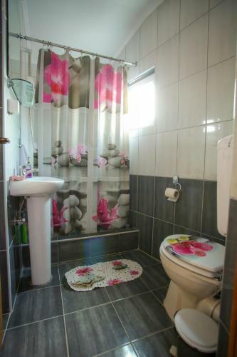 Hostal Guesthouse Adi