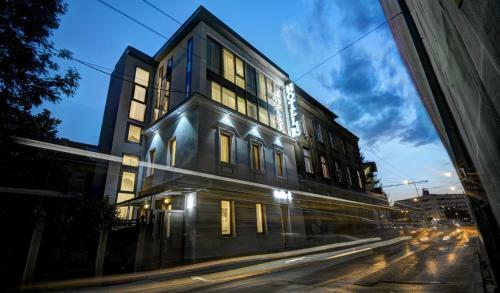 Hotel R