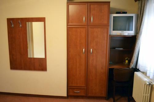 Hostal Ada Hotel
