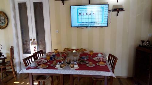 Hostal Ada Hotel