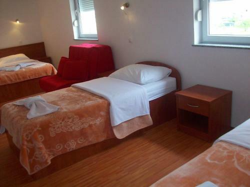 Hostal Pansion ?kegro