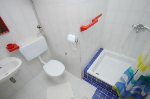 Apartment Baska Voda 6848a