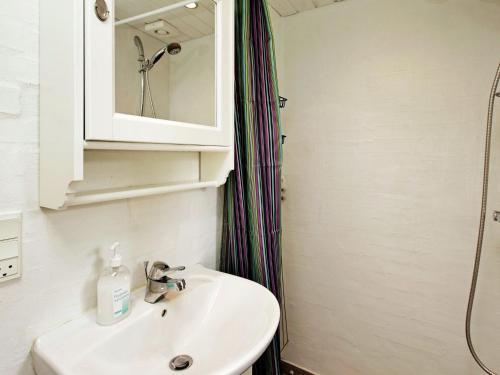 Two-bedroom Holiday Home In Juelsminde 9