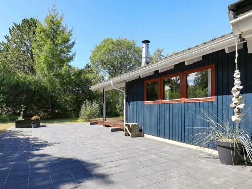 Three-bedroom Holiday Home In �lb�k 1