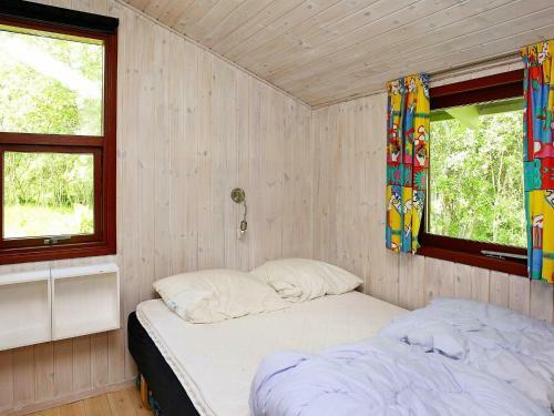 Three-bedroom Holiday Home In �lb�k 1