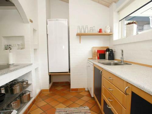 Four-bedroom Holiday Home In �lb�k 9