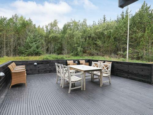 Four-bedroom Holiday Home In �lb�k 9