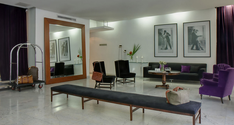 Broadway Hotel And Suites