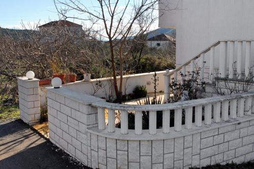 Apartments With A Parking Space Vinisce (trogir) - 5978