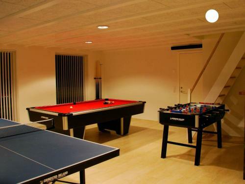 Five-bedroom Holiday Home In L�kken 3