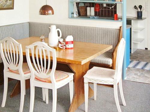 Two-bedroom Holiday Home In Fars� 5