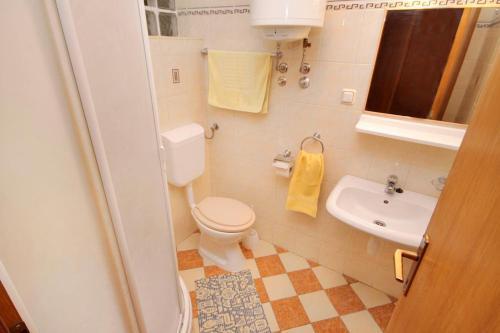 Apartments By The Sea Crikvenica - 2354