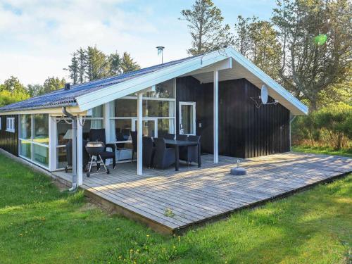 Four-bedroom Holiday Home In Blokhus 3