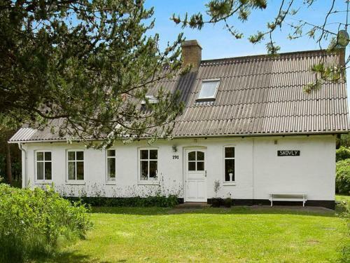 Two-bedroom Holiday Home In L�kken 6