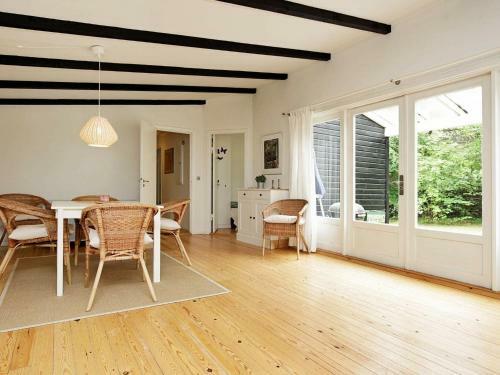 Three-bedroom Holiday Home In Hornb�k 2