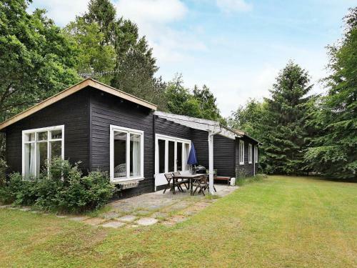 Three-bedroom Holiday Home In Hornb�k 2