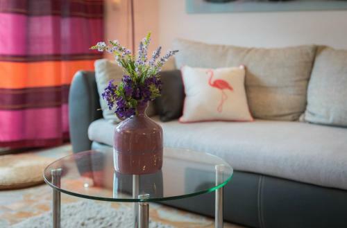 Panoramic City Apartment