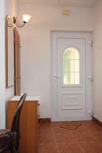 Apartments With A Parking Space Punat (krk) - 5350