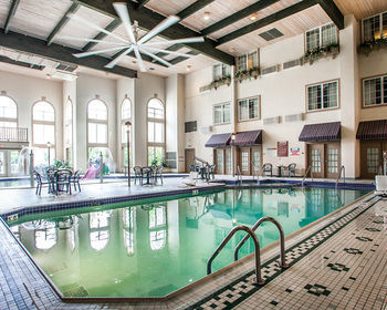Hotel Comfort Suites Milwaukee Airport