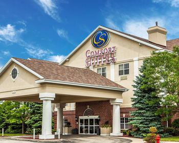 Hotel Comfort Suites Milwaukee Airport
