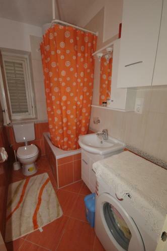Hostal Apartments Belas