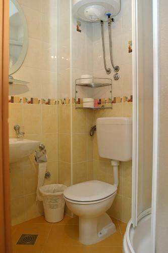 Hostal Apartments Belas