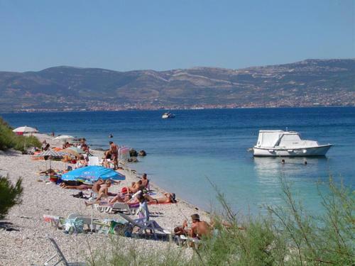 Hostal Apartments Belas