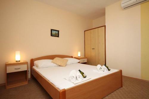 Apartments By The Sea Brela (makarska) - 6689