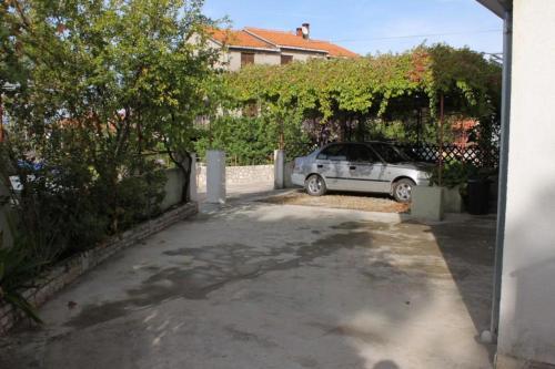 Apartments With A Parking Space Jelsa (hvar) - 5703