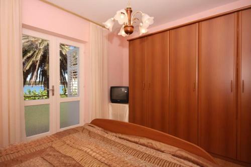 Apartments By The Sea Barbat (rab) - 4978