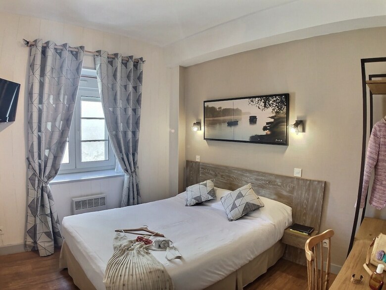 Hotel Logis Du Cygne