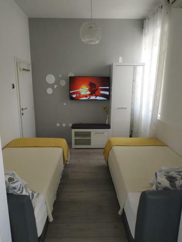 Hostal Rooms Diana