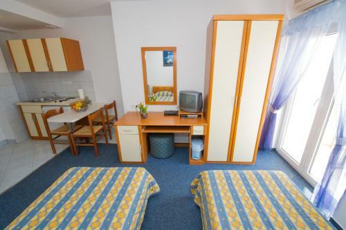 Hostal Apartments And Rooms Villa Javor