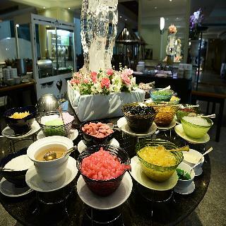 Hotel Windsor Suite And Convention