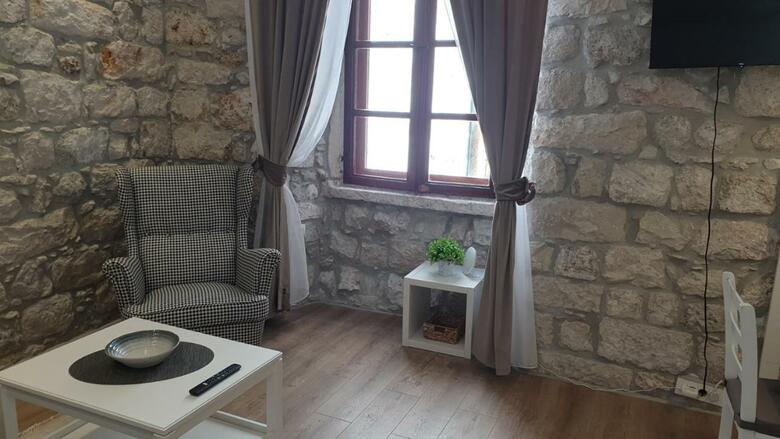 Hostal Placeta Apartments