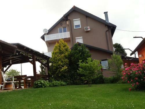 Hostal Apartments And Rooms Kristina