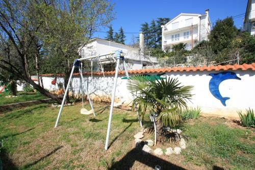 Apartment In Dramalj 5778
