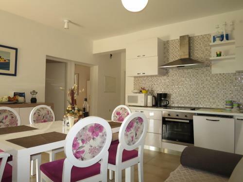 Apartments Milica