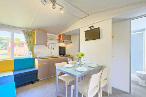 Superior Mobile Homes In Camping Kazela