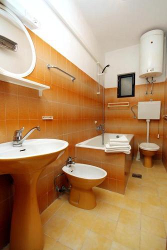Apartamentos Rooms By The Sea Hvar - 5720