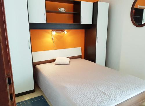 Apartments With A Parking Space Baska (krk) - 5443