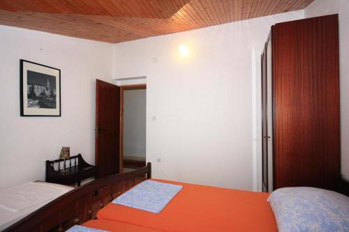 Apartment Supetar 5670a