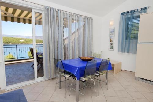 Apartments By The Sea Jelsa (hvar) - 5723
