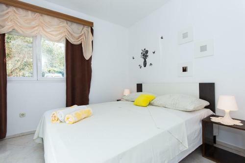 Apartments With A Parking Space Punat (krk) - 5378