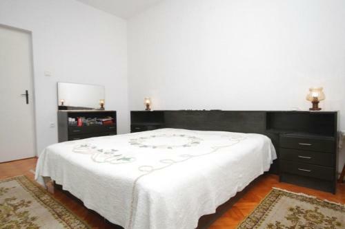 Apartment Ugljan 8404a