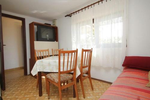 Apartment Ugljan 8404a